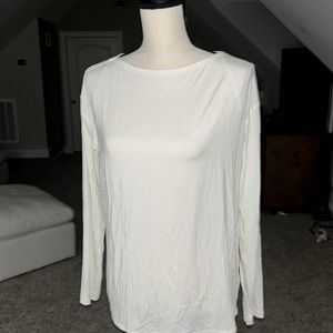 Comfortable white long sleeve lululemon top.